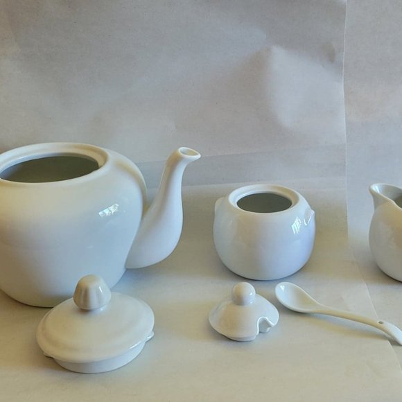 Cordon Bleu White Tea Set - Picture 1 of 9